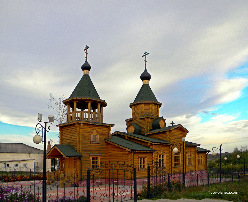 Свято-Троицкий храм в селе Малотроицкое