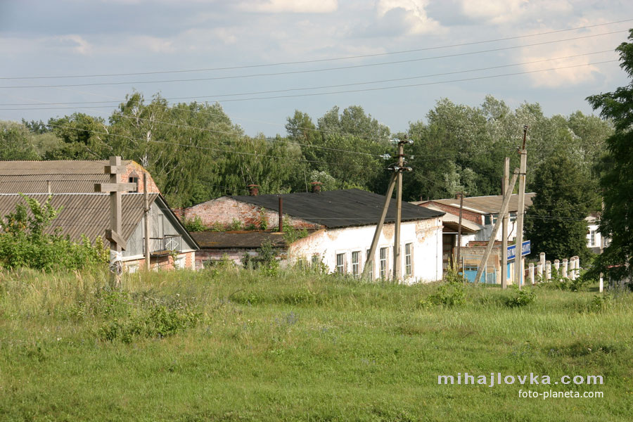 Бывшие графские конюшни