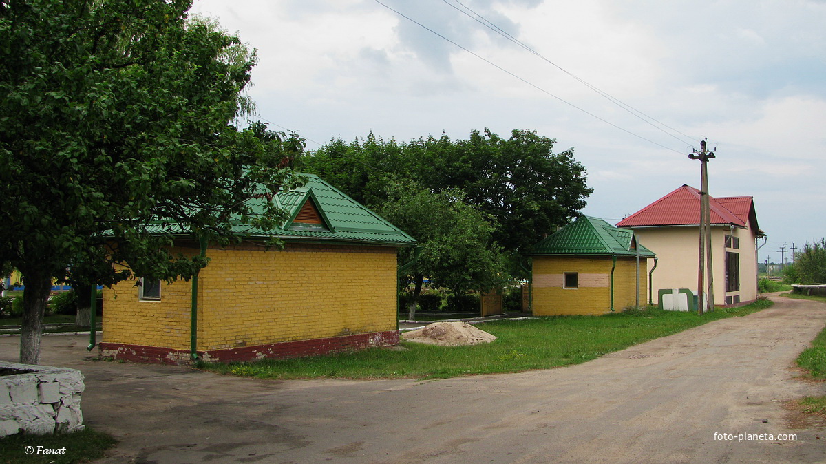 Подсобное помещение и туалет, ст. Ельск