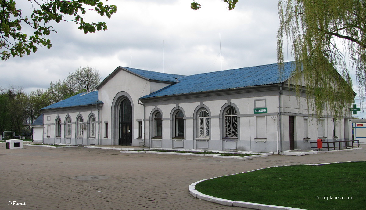 Вокзал ст. Барановичи-Центральные с обратной стороны