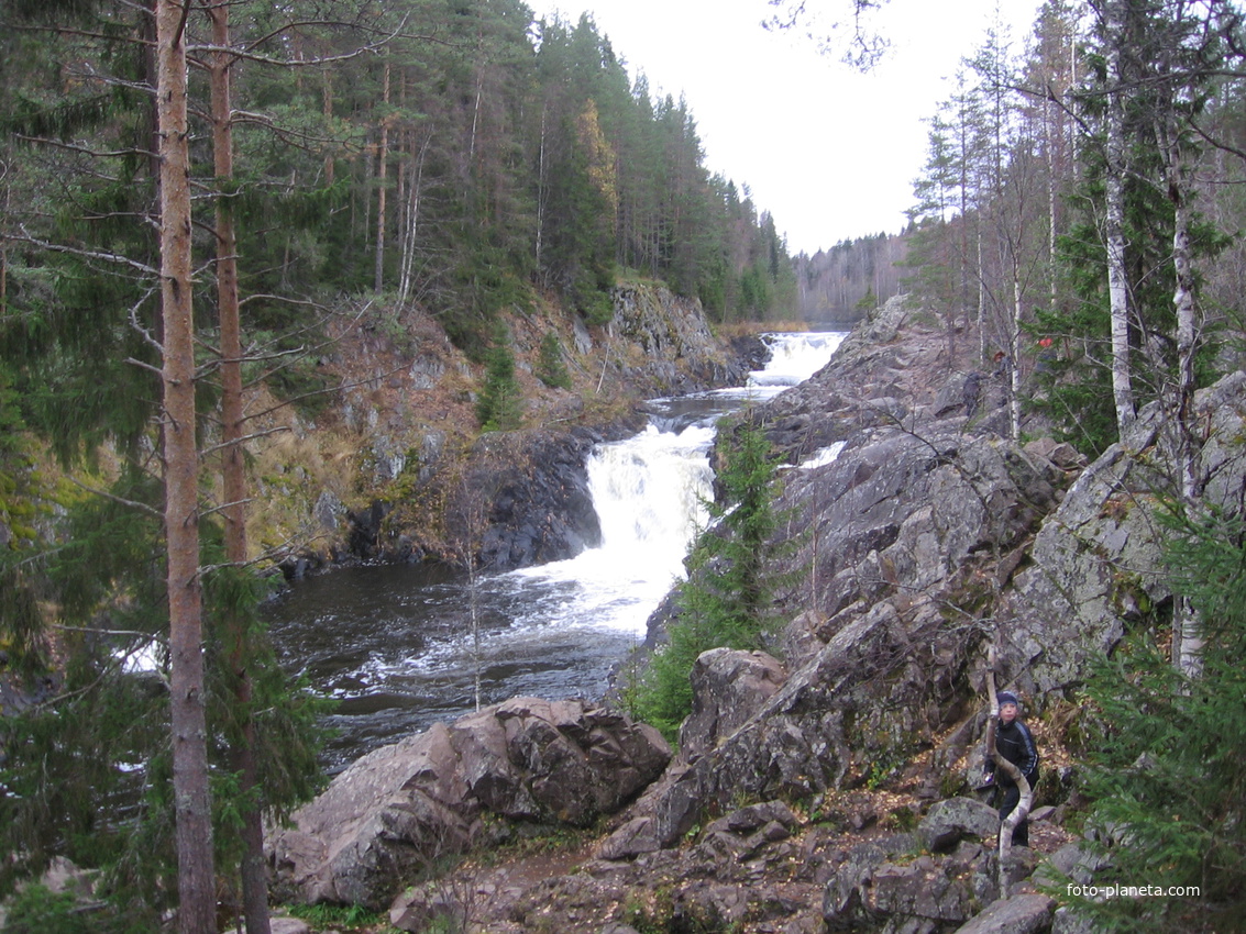 Водопад Кивач осенью