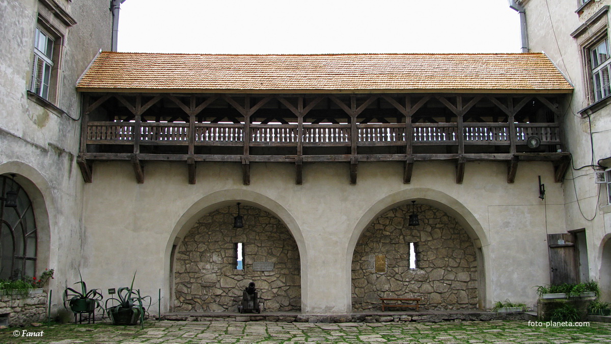 Внутренний дворик замка