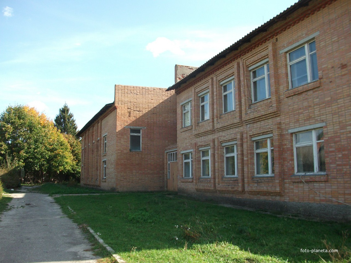 С. Милеево. Здание основной школы.