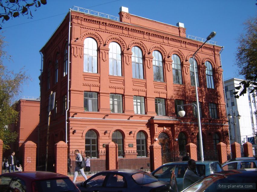 Белгород. Лицей №9 в здании женской гимназии (1904 г.).