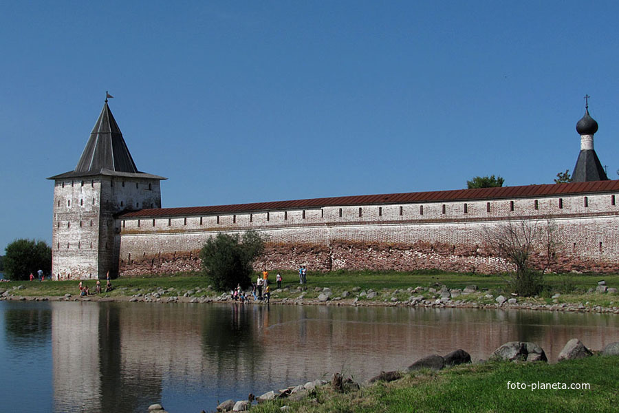 Монастырская крепость