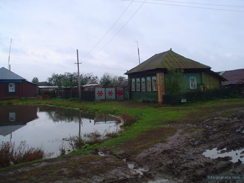 Озеро на улице Сергея Зырянова