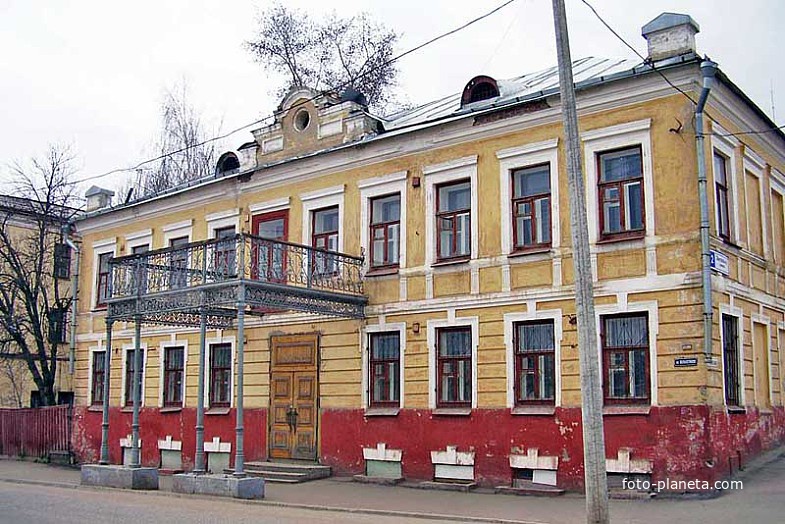 Дом Я. Ф. Гусева (1812)