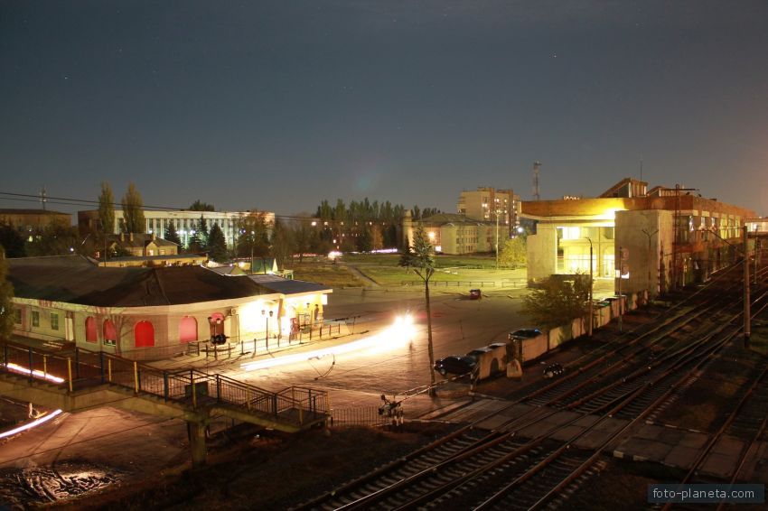 Вид на вокзал Иловайска ночью