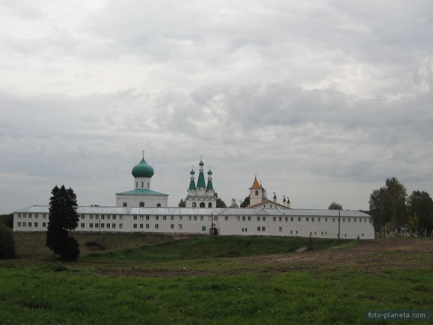 Александра-Свирский мужской монастырь.