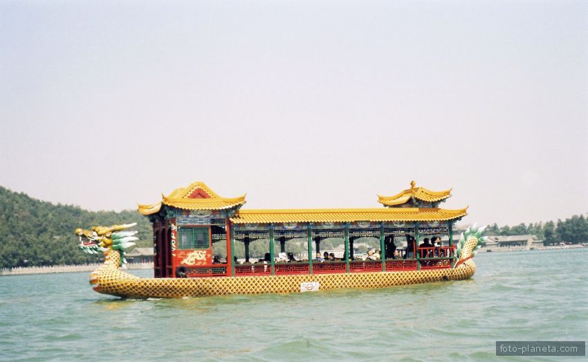 Пекин, озеро Куньминх.