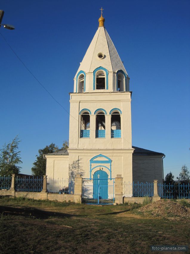 Церковь в Старом Бурце