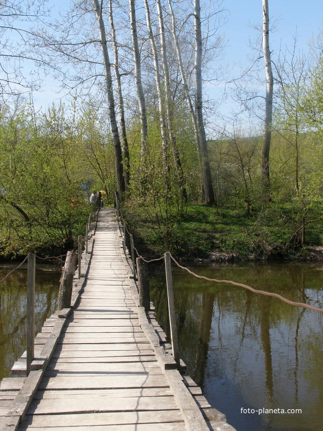мостик через Збруч соединяет между собой села Кудренцы