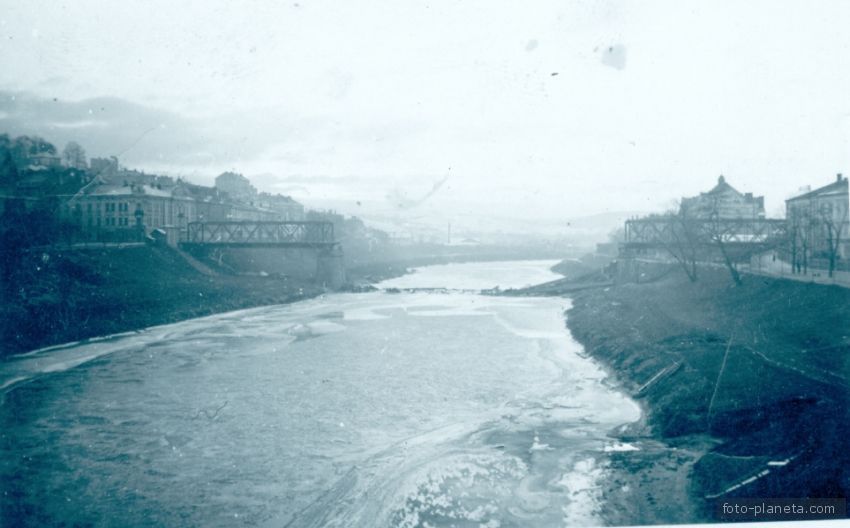 Retro. Чортків , ріка Серет періоду 2 Світової війни.