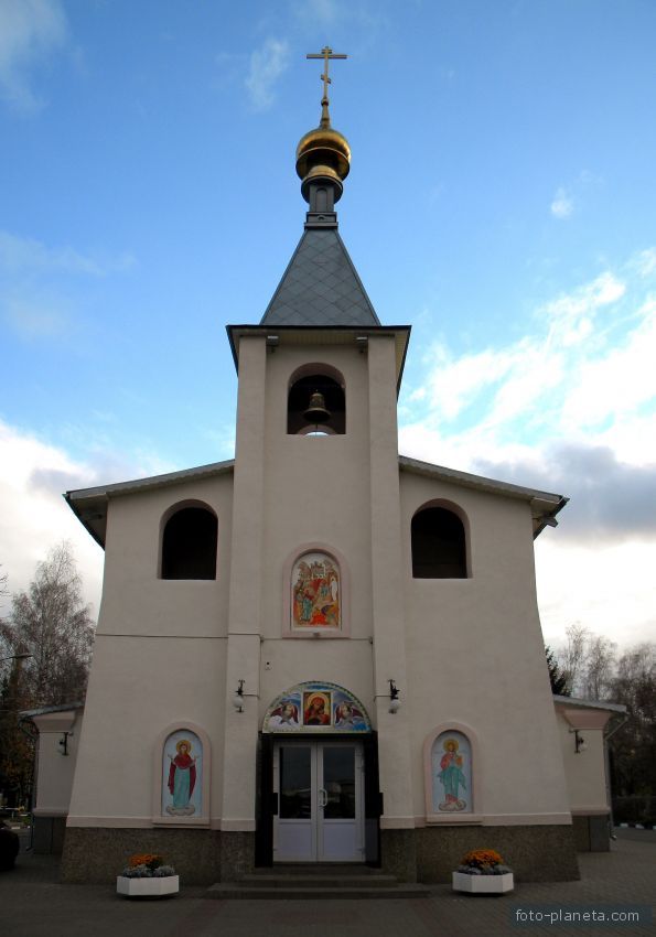 Храм Корсунской иконы Божией Матери на кладбище в Ячнево