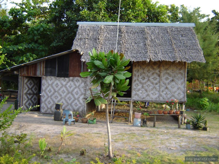 Провинция Сатун. Дом в деревне на острове Липе.
