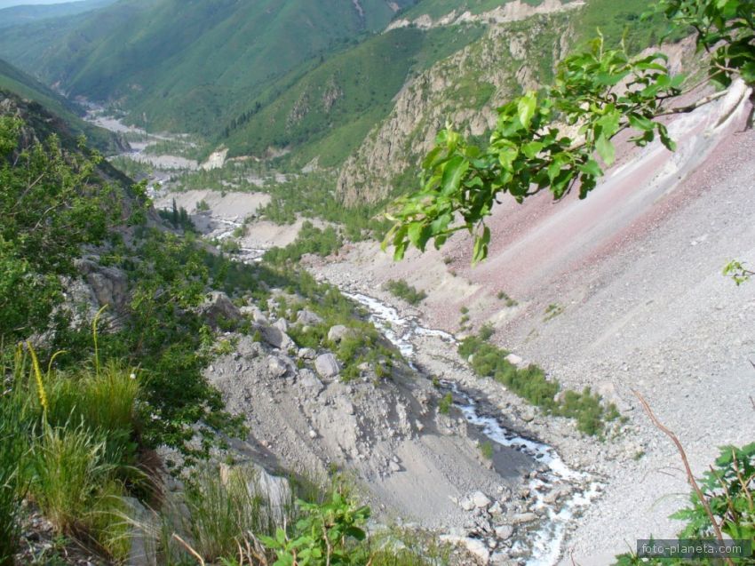 вид с дамбы на р.Есик