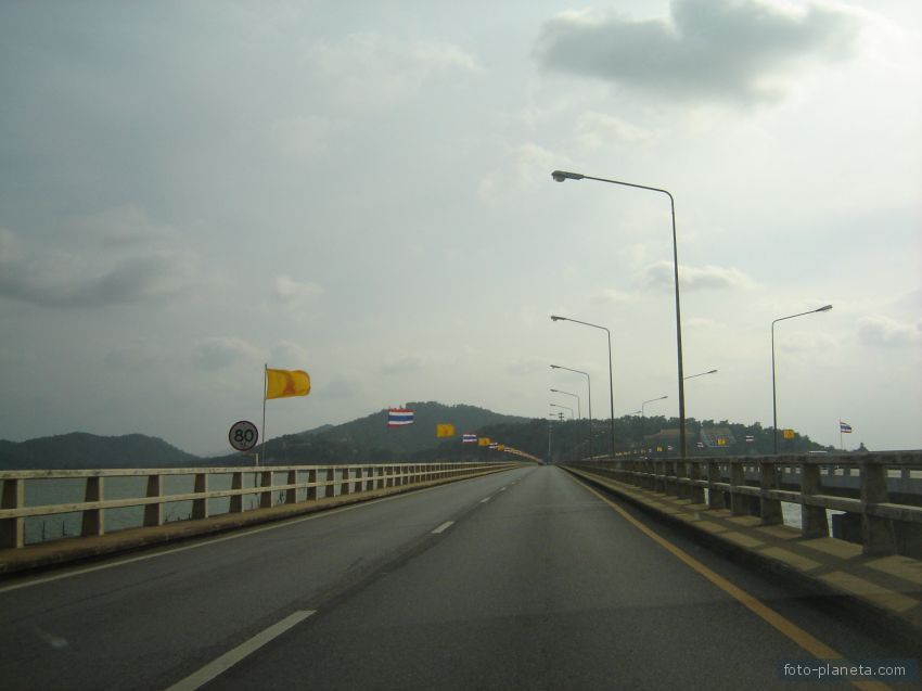 Сонгкхла. Мост на остров Йо.