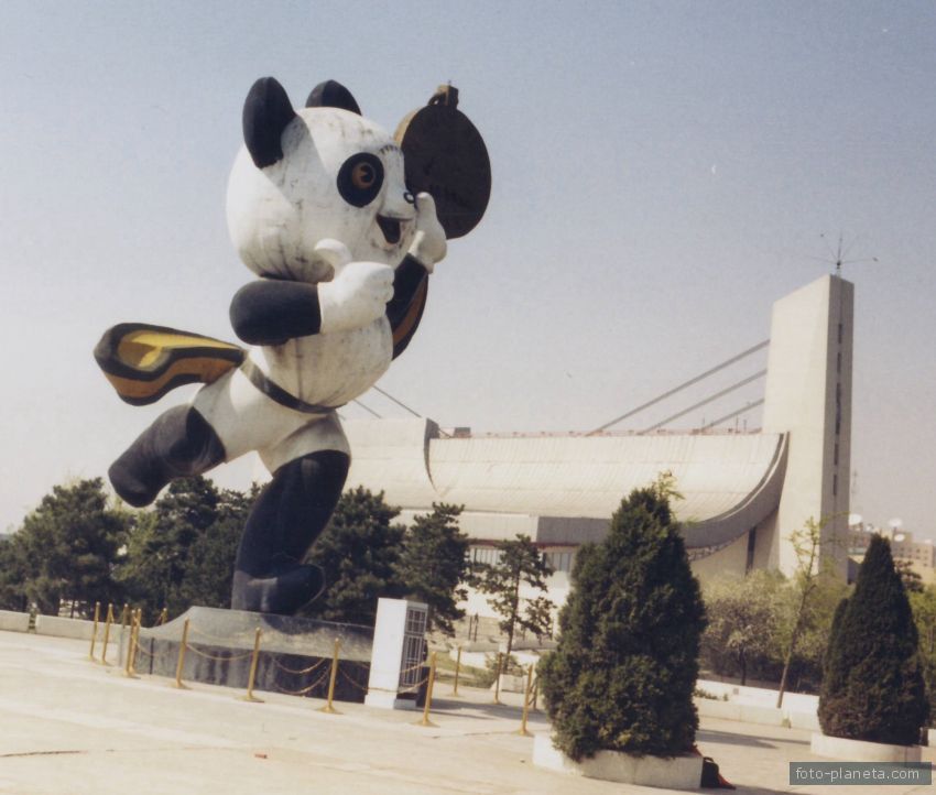 Пекин. Панда символ олимпийских игр.