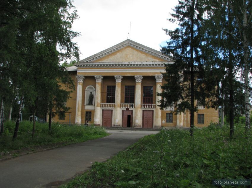 Дворец культуры на ул. Ульяновская