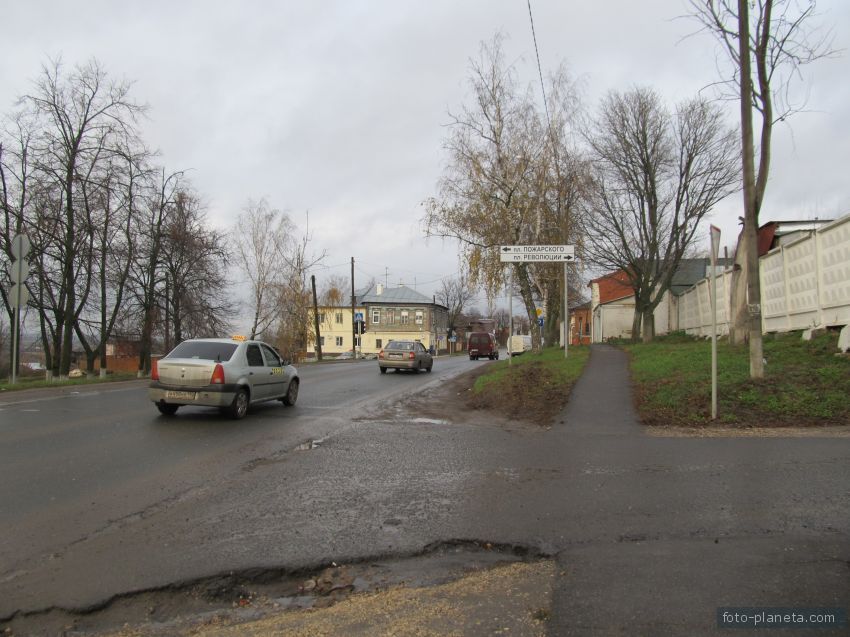 Первомайская улица