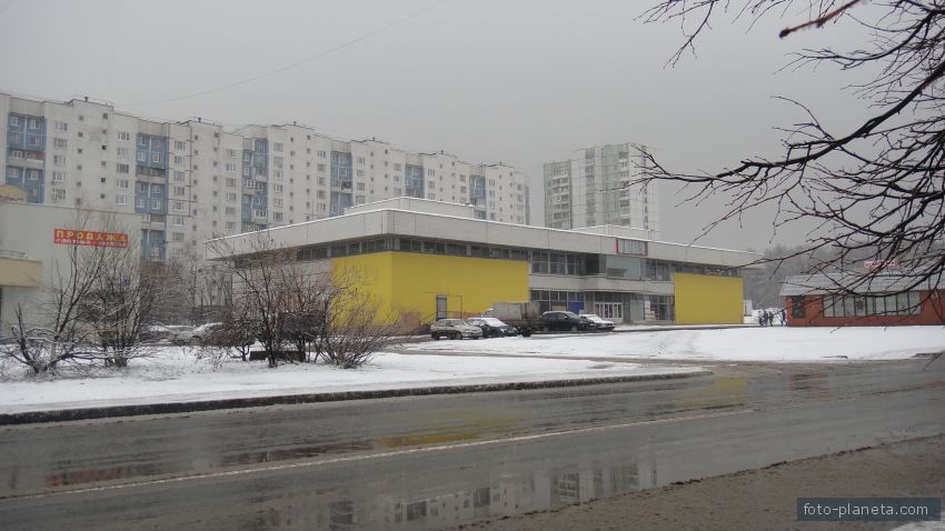 Уневерсам на Болоте