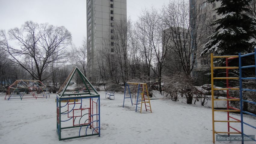 Детская площадка, Загорьевский проезд 3