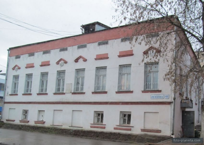 Дом на ул. Ленина, над которым впервые в городе Озеры был поднят Красный Флаг во времена Революции