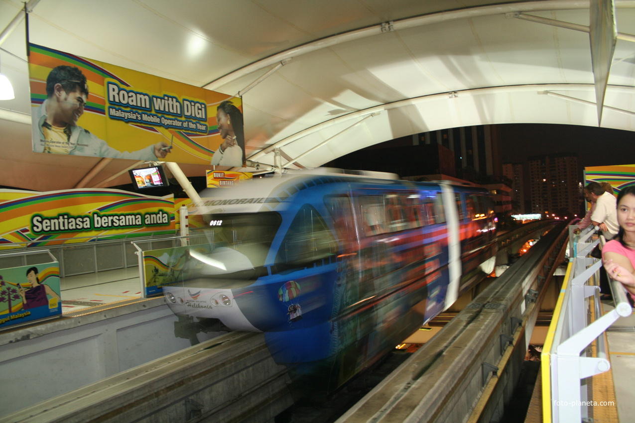 Куала-Лумпур. Наземное метро.