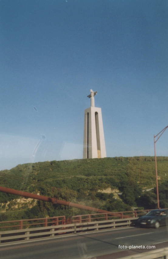 Лиссабон. Памятник Иисусу Христу.