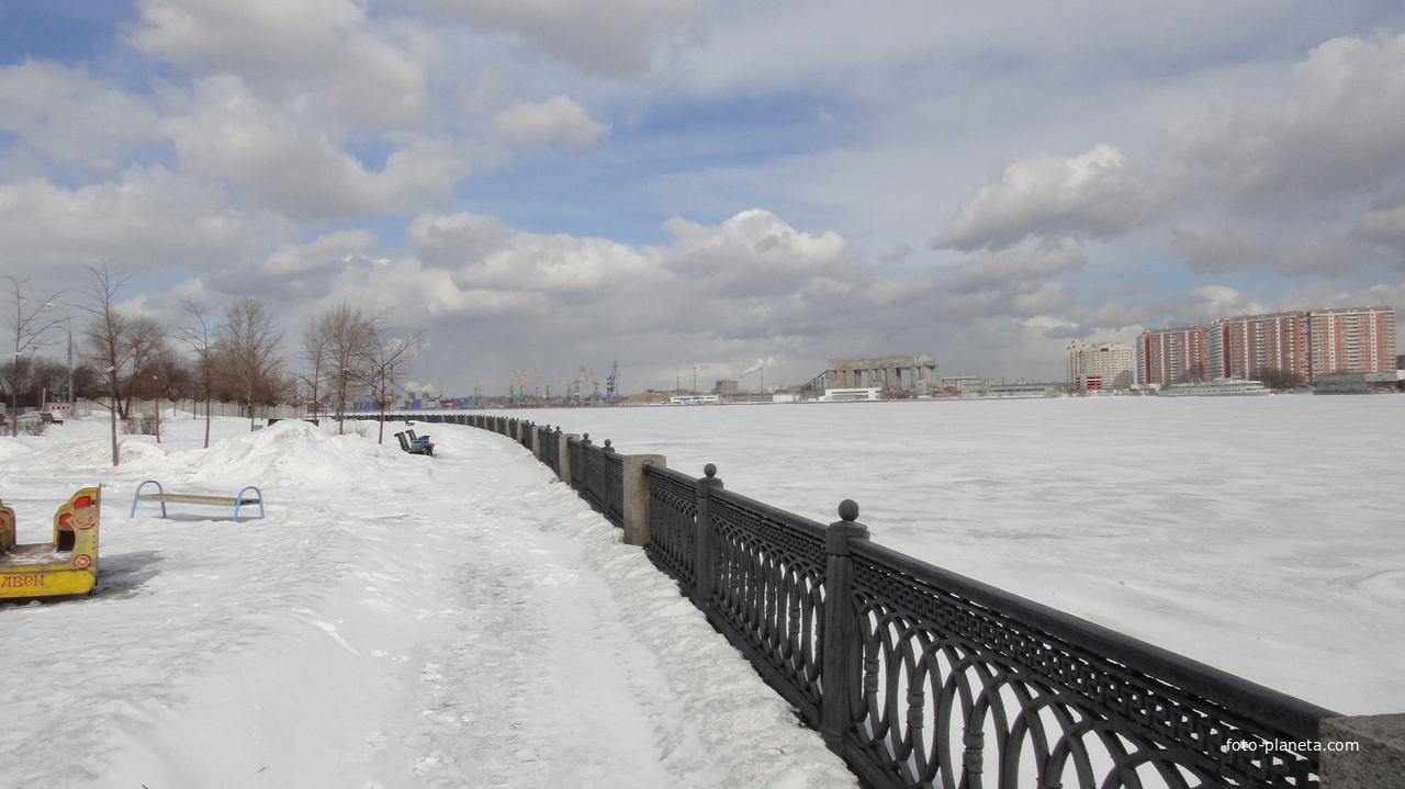 Набережная Москва реки