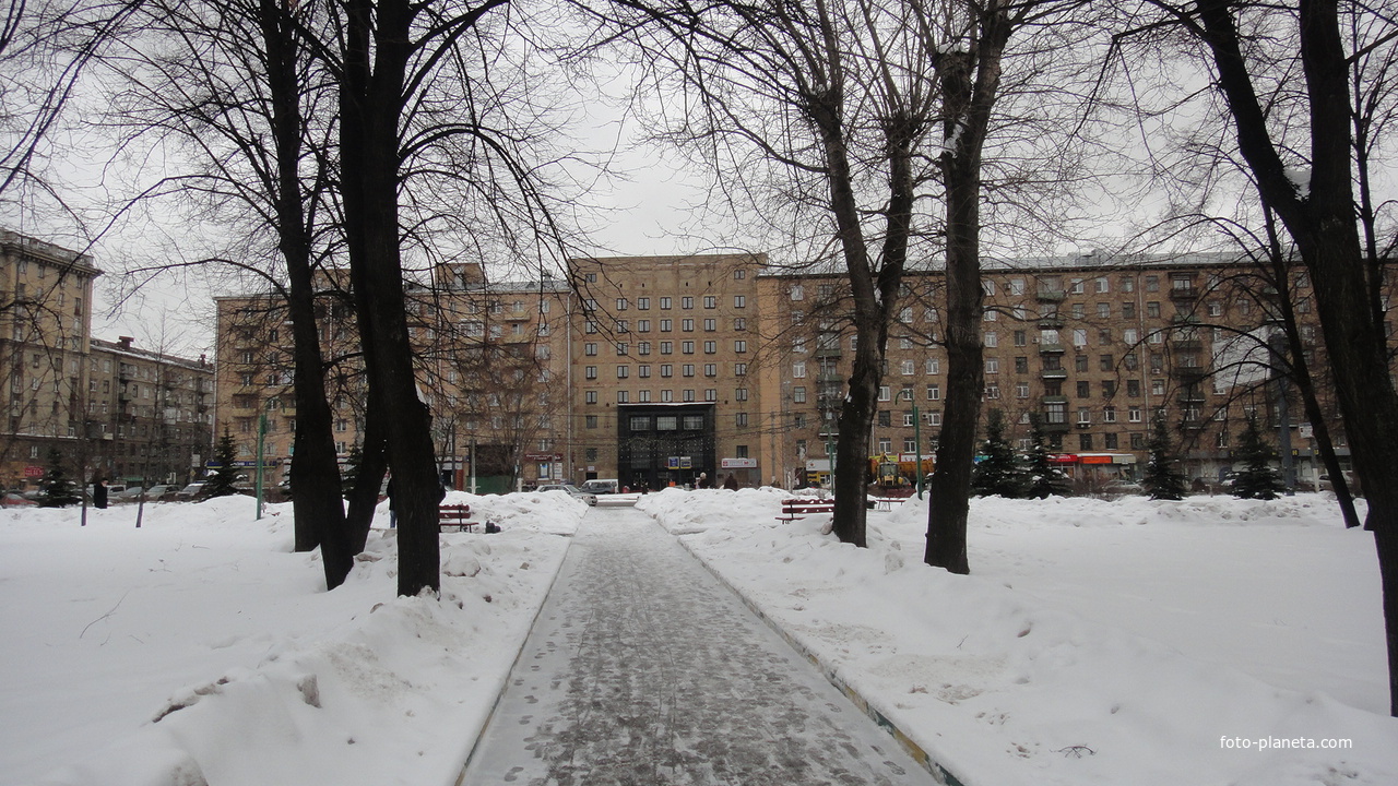 Сквер на Автозаводской площади