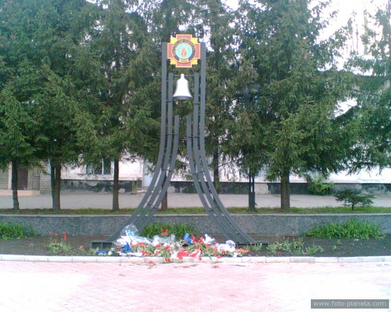 Памятник ликвидаторам аварии на Чернобыльской АС