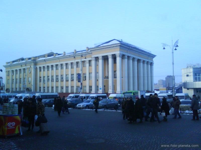 Около вокзала Киевский Пасс