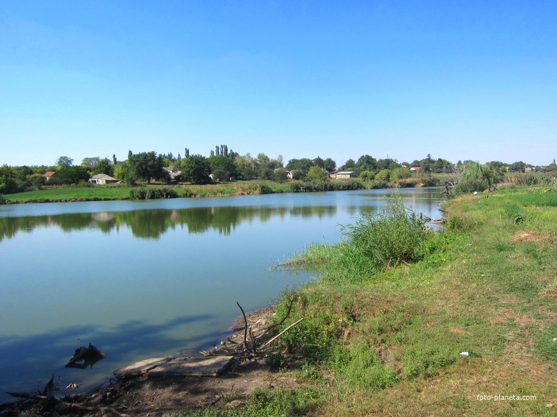 с.Перчуново. Ставок в центре села.