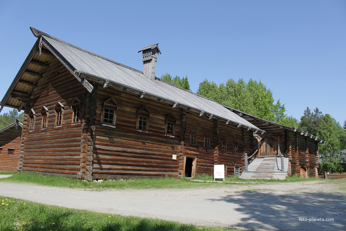 Архангельский дом. Малые Карелы Архангельск дом Попова. Изба Глаголь. Русская изба Глаголь. Карельская изба Глаголь.