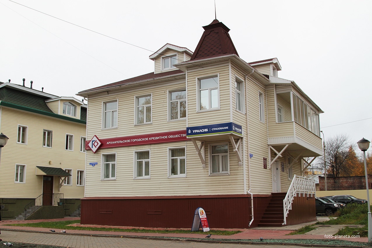 Дом № 43 на проспекте Чумбарова-Лучинского