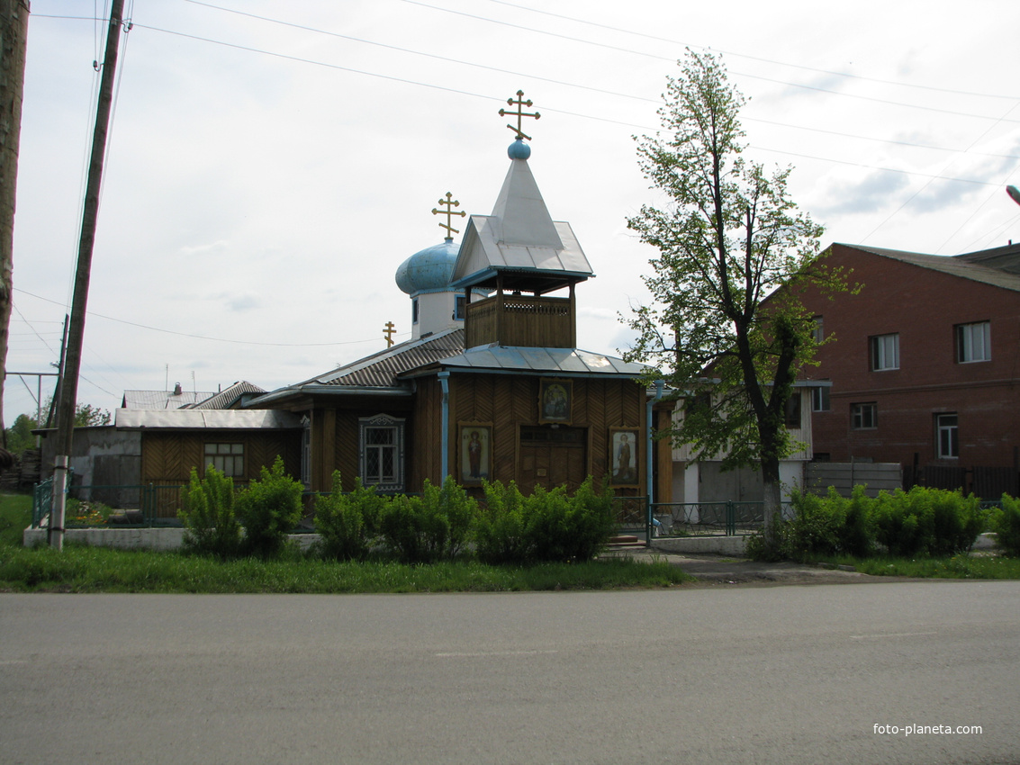 Церквушка у дороги на ул. Ленина