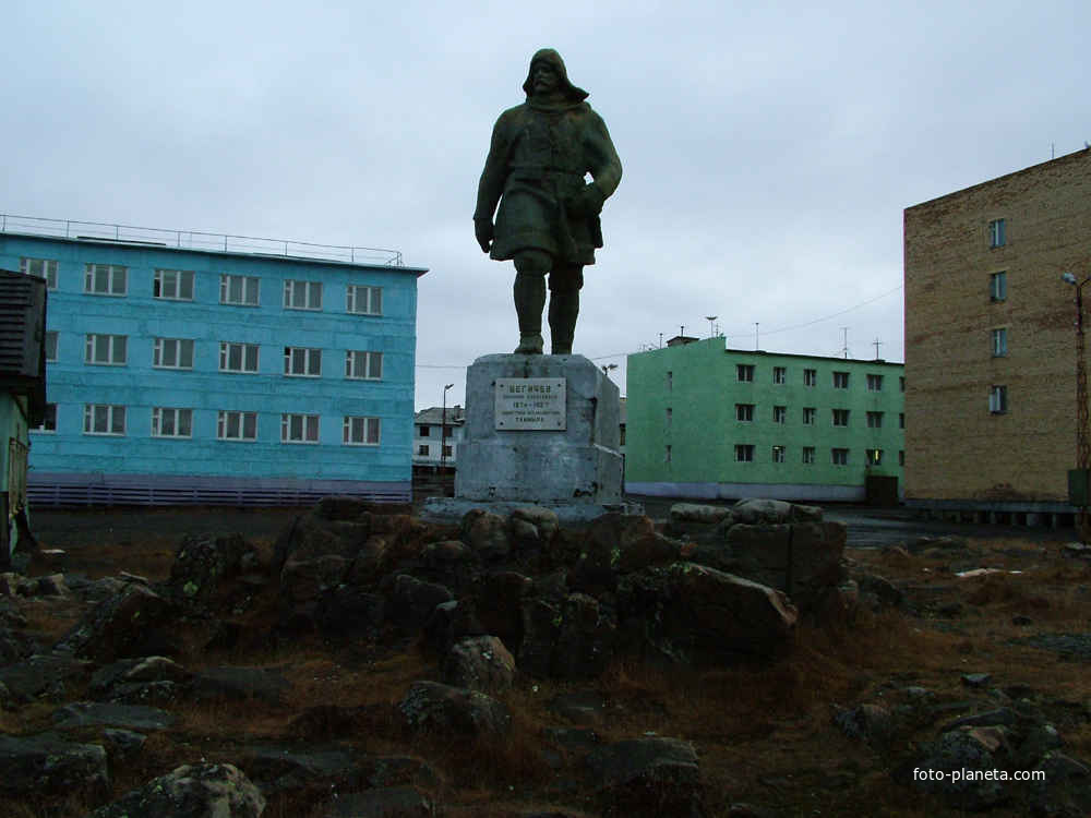 Памятник Бегичеву