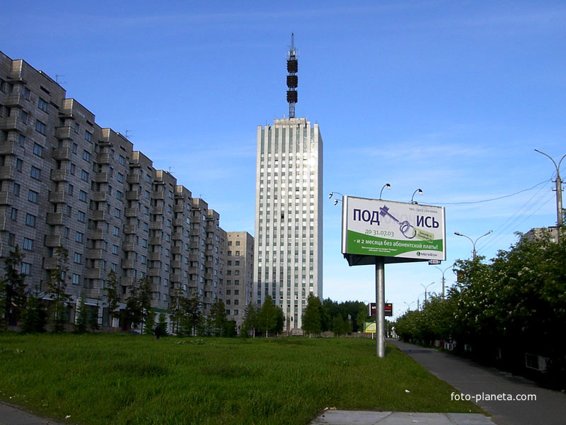 На улице Воскресенской