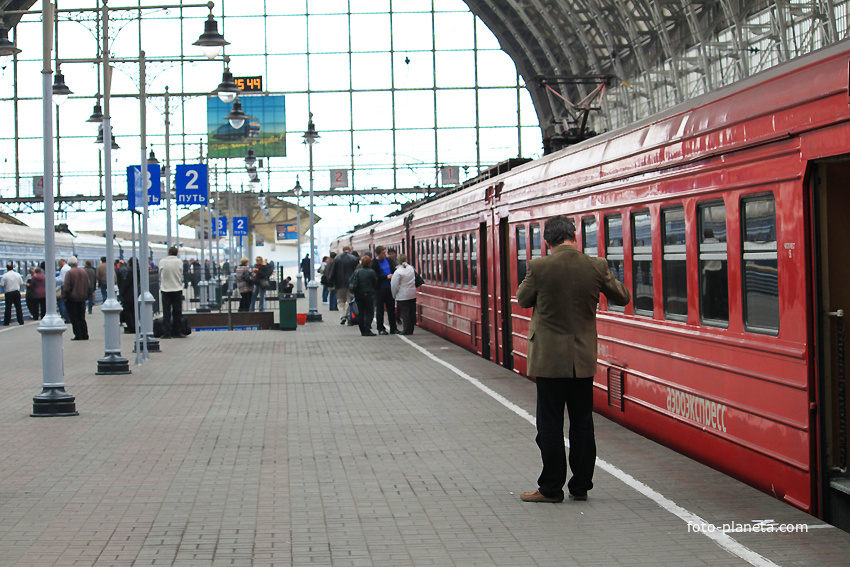 Экспресс-электричка на Киевском вокзале