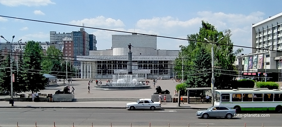 Вид на Театральную площадь
