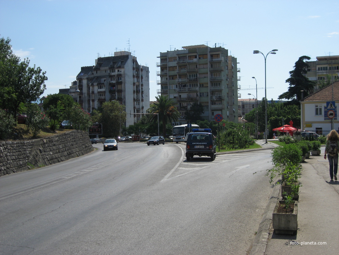 Tivat street. Улица в Тивате.