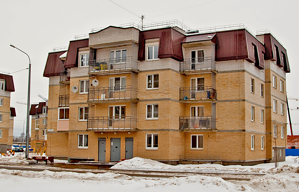 Шушары (Славянка). Улица Ростовская, 8, корпус 1.