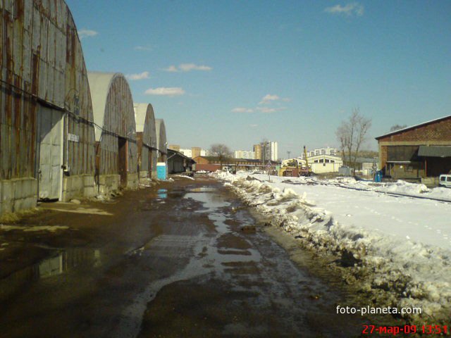 Бывшая промзона на Базовской улицы