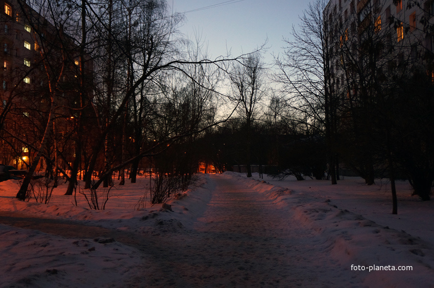 Бирюлевская улица, 32