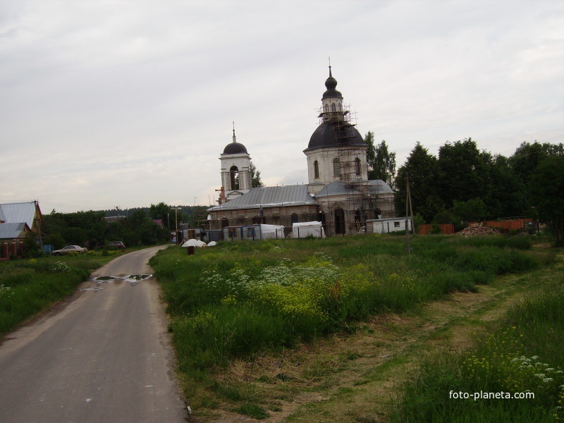 Церковь в селе Фёдоровское