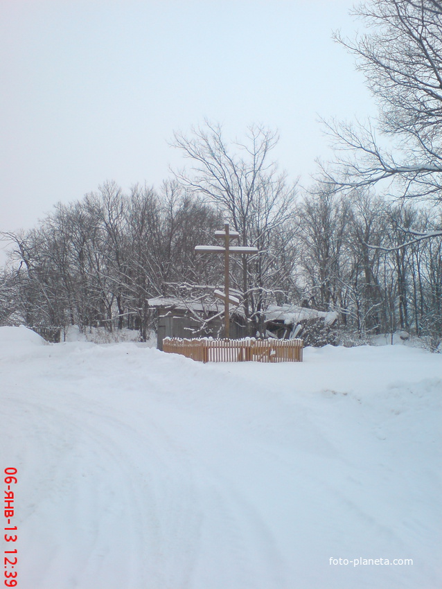 Поклонный крест на месте разрушенной Савальской Богородицкой церкви