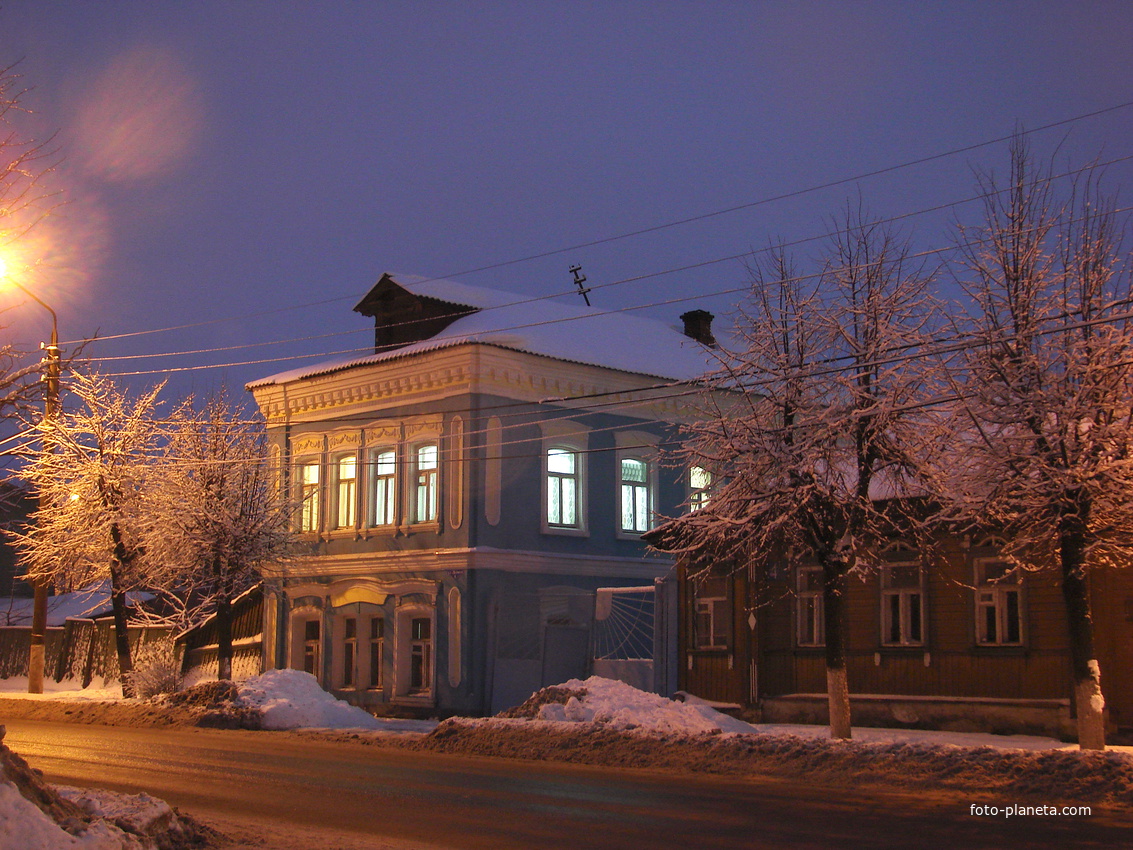 дом 19 века на улице Ленина (бывшей 2 Васильевской)