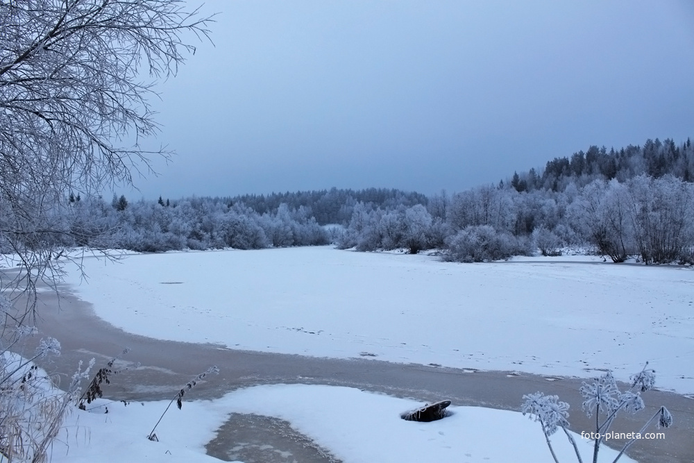Малые Карелы. Река Корелка зимой.
