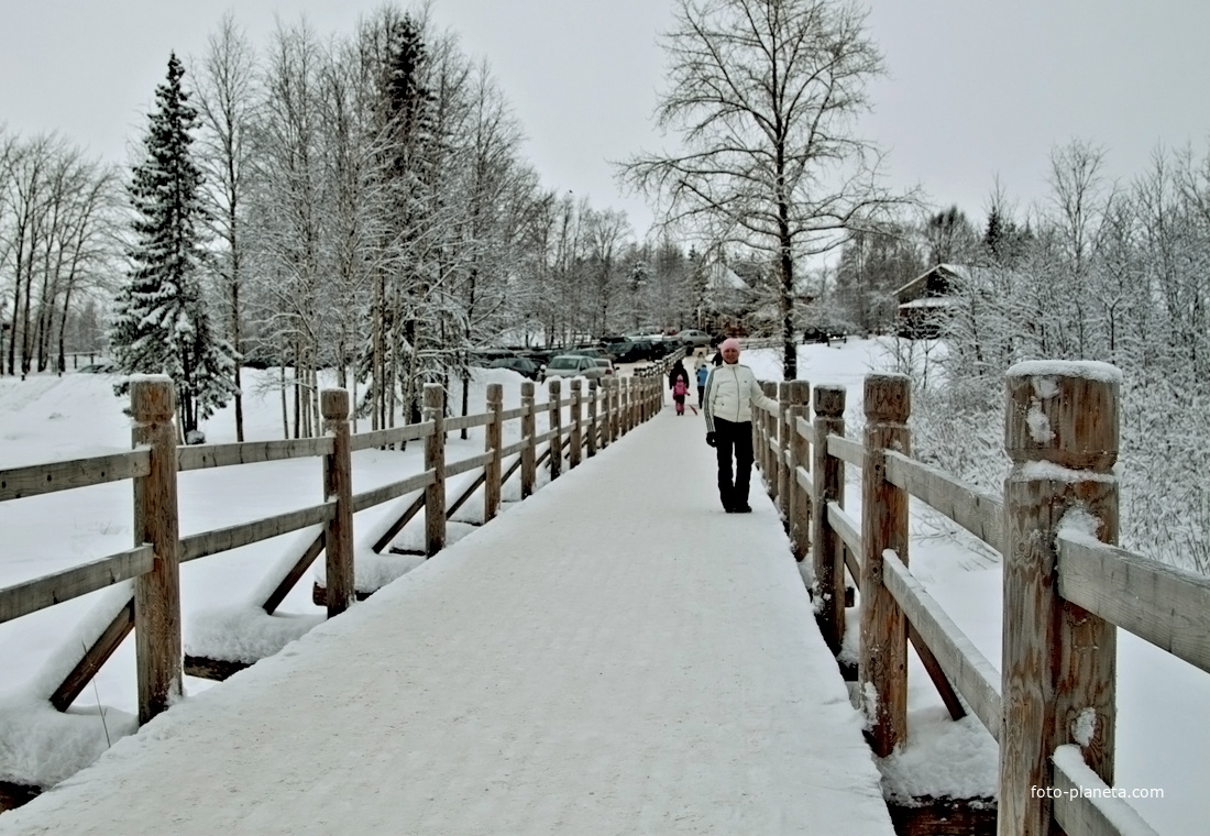 Мостик к музею &quot;Малые Корелы&quot;